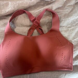 Lululemon Sports Bra NWOT 
38Dd